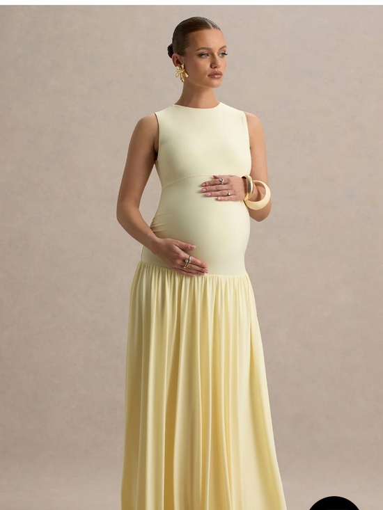 Club L London Dresses & Skirts - Club L London Size 4 Outline Lemon Maxi Dress With Pleated Skirt